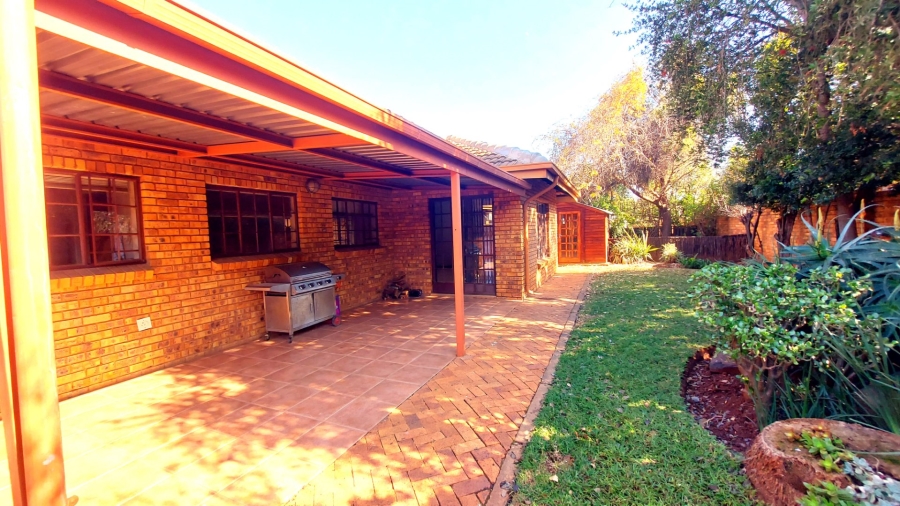 2 Bedroom Property for Sale in Melodie North West